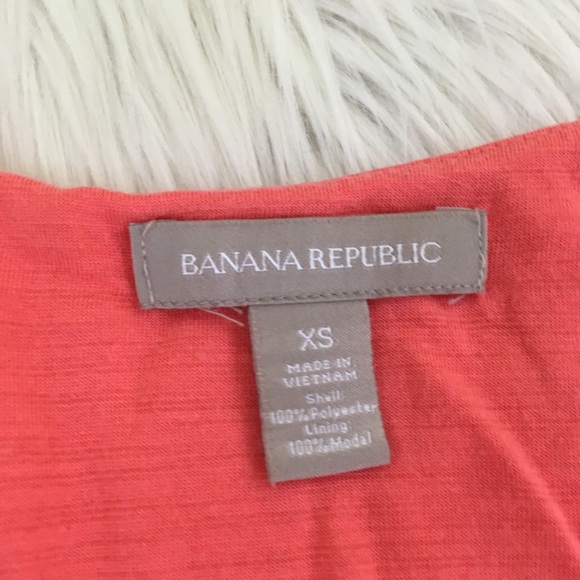 🧡SOLD🧡Banana Republic Coral V-Neck Tank Top - Picture 3 of 4